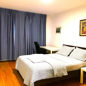 Big Private Midmontreal Next To Station Metro - Parking Free , Montreal Canadá