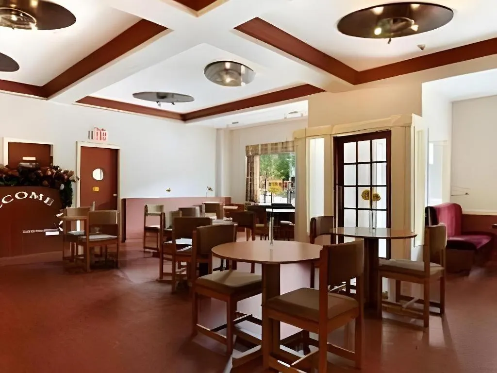 Hotel Howard Johnson By Wyndham Toronto Downtown West Canada
