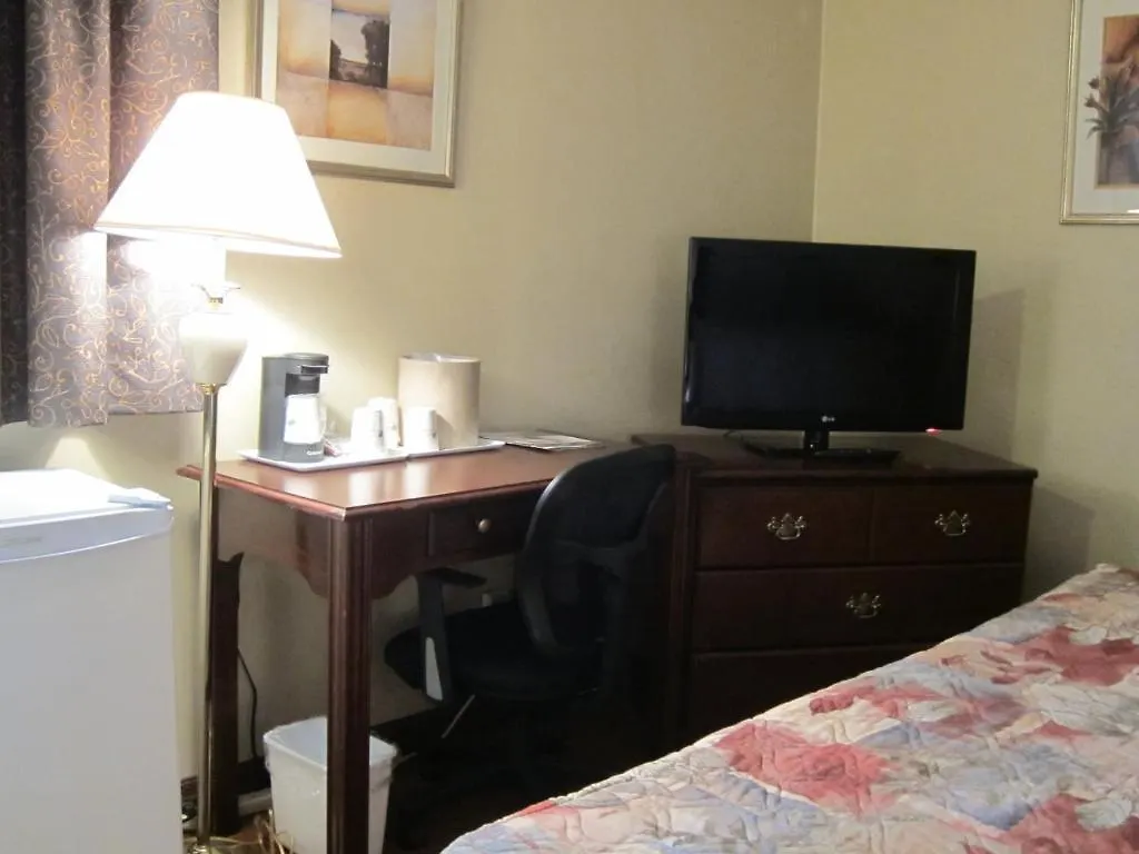 Hotel Howard Johnson By Wyndham Toronto Downtown West