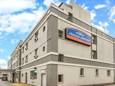 Howard Johnson By Wyndham Toronto Downtown West 0*,