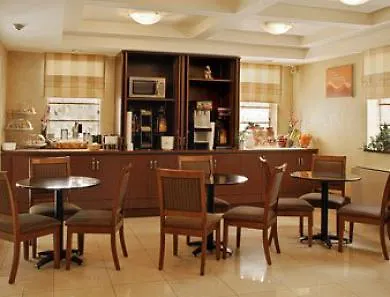 Howard Johnson By Wyndham Toronto Downtown West Hotel
