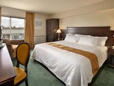Hotel Howard Johnson By Wyndham Toronto Downtown West Canada